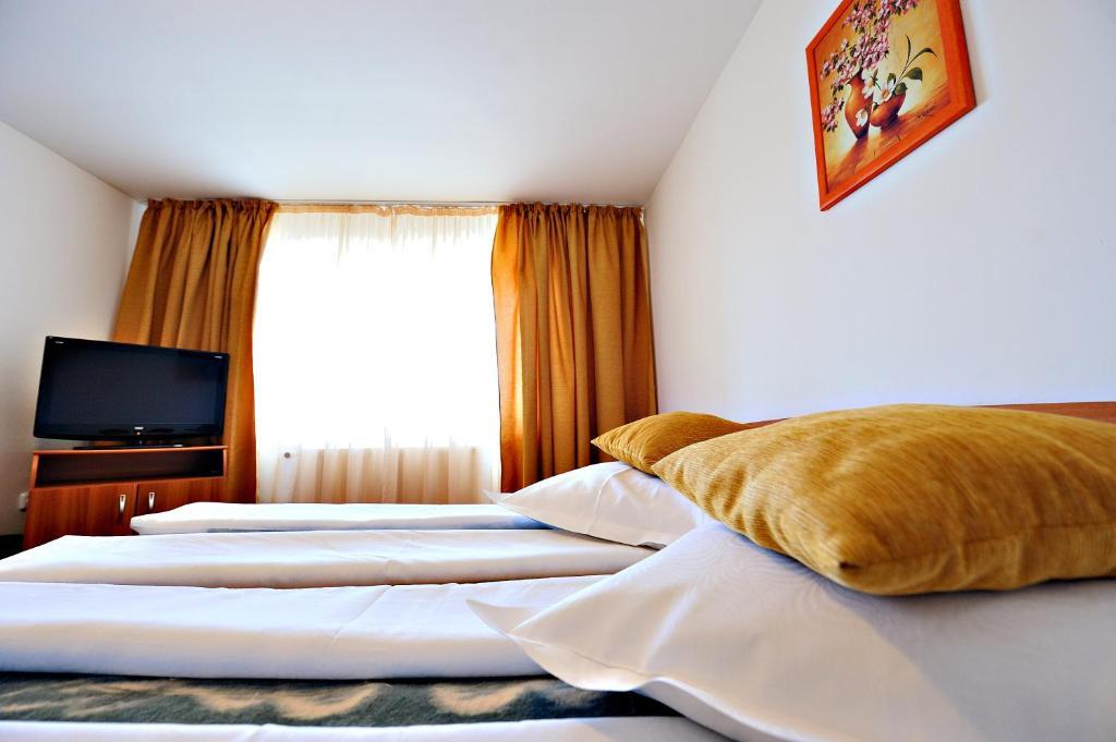 Motel Confort Floresti  Zimmer foto